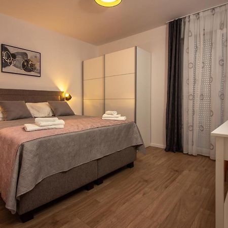 Apartmán Bura2 , With Private Parking In The Garage Split Exteriér fotografie