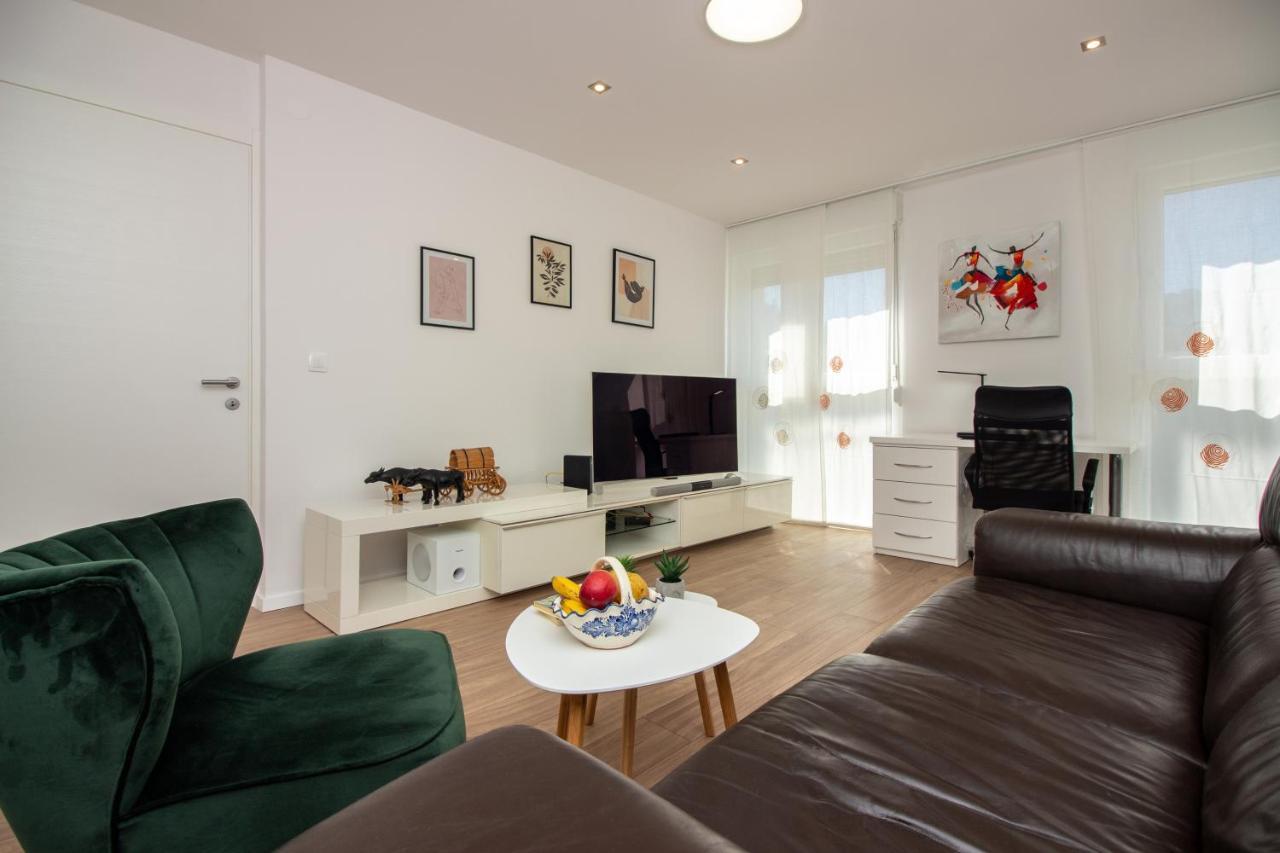 Apartmán Bura2 , With Private Parking In The Garage Split Exteriér fotografie